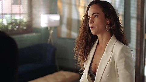 Pic: Alice Braga in Queen of the South (2016)