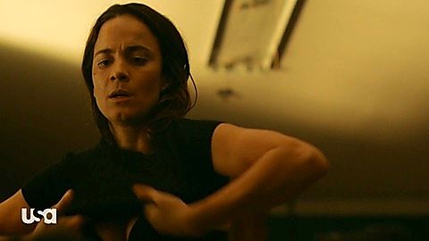 Pic: Alice Braga in Queen of the South (2016)