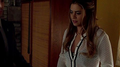 Pic: Lorenza Izzo in Feed the Beast (2016)