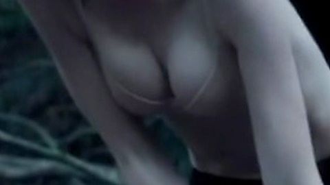 Pic: Elizabeth Debicki in The Kettering Incident (2016)