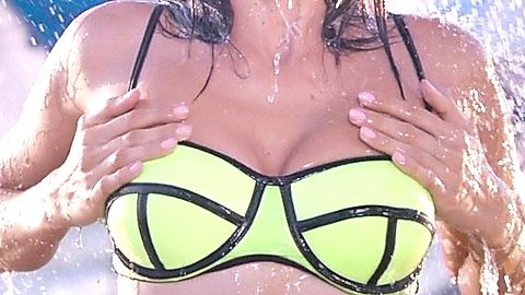 Pic: Mandana Karimi in Kya Kool Hain Hum 3 (2016)