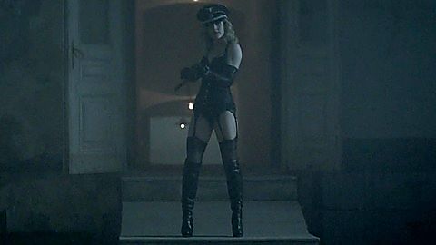 Pic: Amanda Schull in 12 Monkeys (2015)