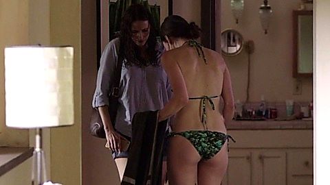 Pic: Britt Lower in Casual (2015)
