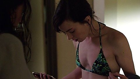 Pic: Britt Lower in Casual (2015)