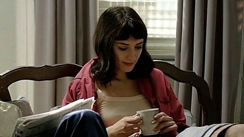 Pic: Sheila Vand in Women Who Kill (2016)