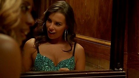 Pic: Sandra Hinojosa in Survivor's Remorse (2014)