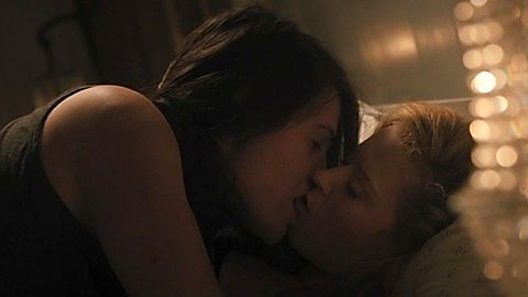 Pic: Natasha Lyonne in The Intervention (2016)