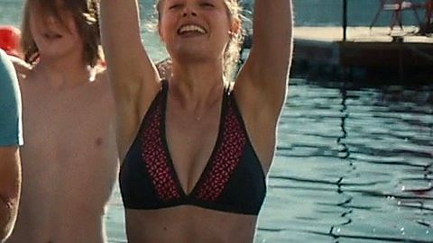 Pic: Gillian Jacobs in Brother Nature (2016)