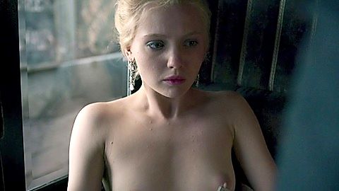 Pic: Yuliya Khlynina in The Duelist (2016)