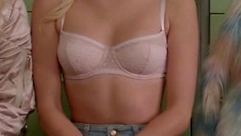 Pic: Emma Roberts in Scream Queens (2015)