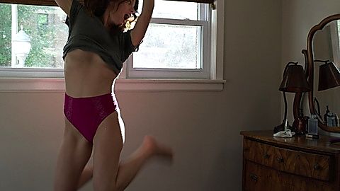 Pic: Elizabeth Reaser in Easy (2016)