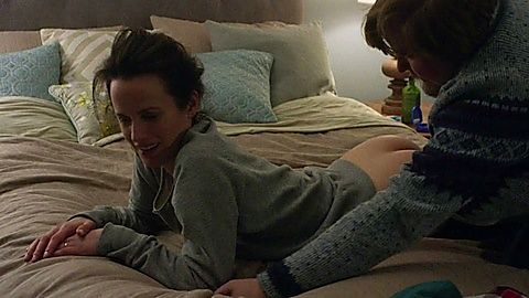 Pic: Elizabeth Reaser in Easy (2016)