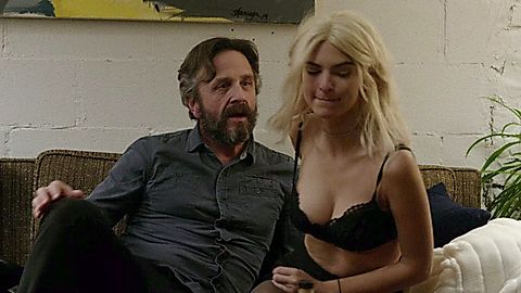 Pic: Emily Ratajkowski in Easy (2016)
