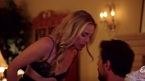 Pic: Piper Perabo in Notorious (2016)