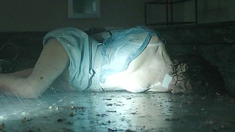 Pic: Anna Friel in I.T. (2016)
