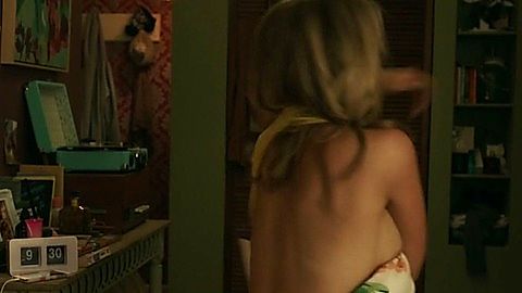 Pic: Jessica Marais in The Wrong Girl (2016)