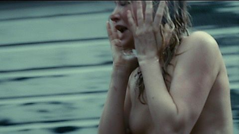 Pic: Haley Bennett in The Girl on the Train (2016)