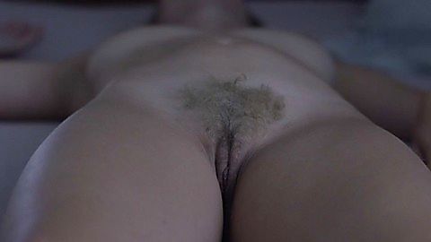 Pic: India Hair in Staying Vertical (2016)