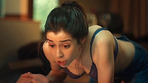Pic: Cristin Milioti in It Had to Be You (2016)