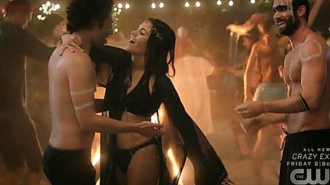 Pic: Jenna Dewan in No Tomorrow (2016)