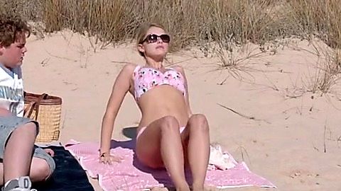 Pic: Ella-June Henrard in Renesse (2016)