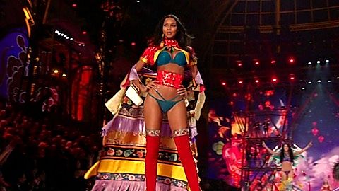 Pic: Lais Ribeiro in The Victoria's Secret Fashion Show 2016 (2016)