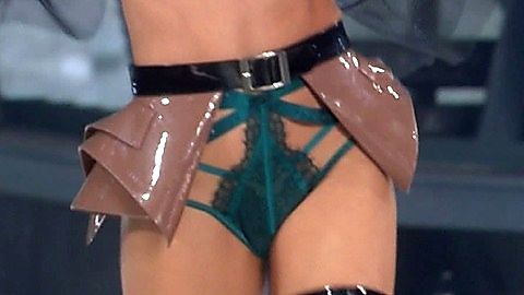 Pic: Adriana Lima in The Victoria's Secret Fashion Show 2016 (2016)