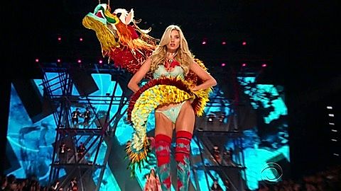 Pic: Elsa Hosk in The Victoria's Secret Fashion Show 2016 (2016)