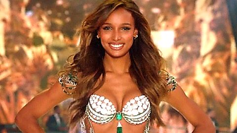 Pic: Jasmine Tookes in The Victoria's Secret Fashion Show 2016 (2016)