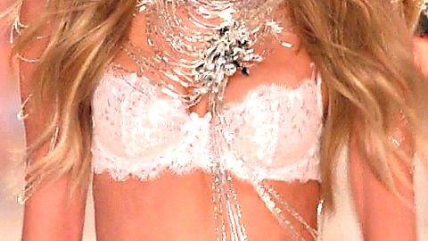 Pic: Romee Strijd in The Victoria's Secret Fashion Show 2016 (2016)
