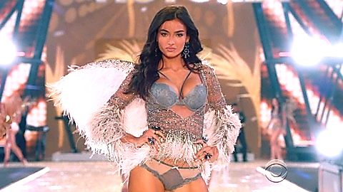 Pic: Kelly Gale in The Victoria's Secret Fashion Show 2016 (2016)
