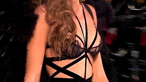 Pic: Gigi Hadid in The Victoria's Secret Fashion Show 2016 (2016)