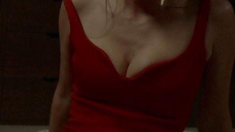 Pic: Stephanie Cayo in Club de Cuervos (2015)