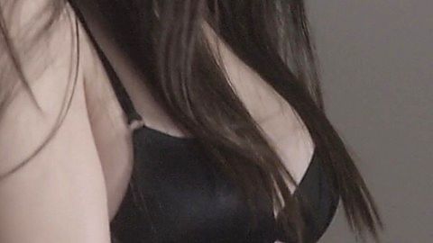 Pic: Hannah Marks in Slash (2016)