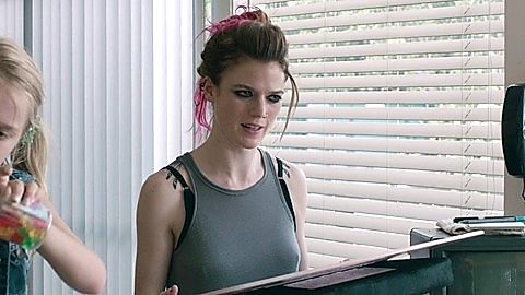 Pic: Rose Leslie in Sticky Notes (2016)