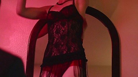 Pic: Hannah Levien in Blood Brothers (2015)
