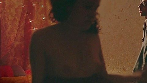 Pic: Tommie-Amber Pirie in Pretend We're Kissing (2014)