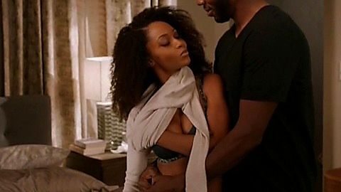 Pic: Yaya DaCosta in Chicago Med (2015)