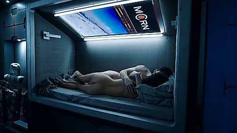 Pic: Dominique Tipper in The Expanse (2015)