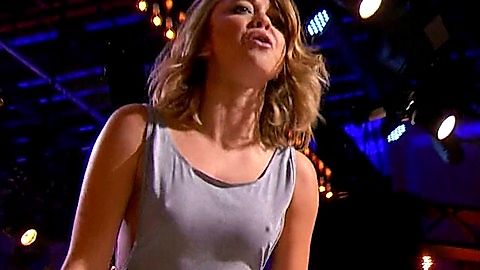 Pic: Sarah Hyland in Lip Sync Battle (2015)