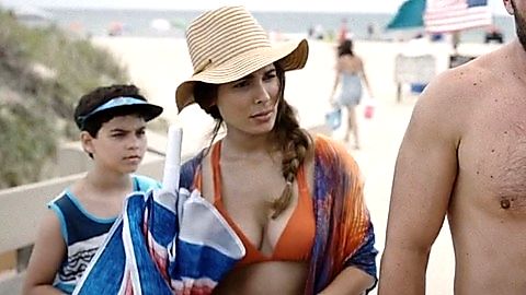 Pic: Nadine Velazquez in SIX (2017)