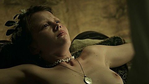 Pic: Mia Goth in A Cure for Wellness (2017)