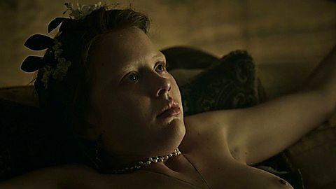 Pic: Mia Goth in A Cure for Wellness (2017)