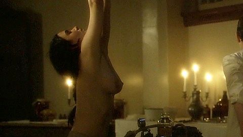 Pic: Zoe Sidel in The Institute (2017)