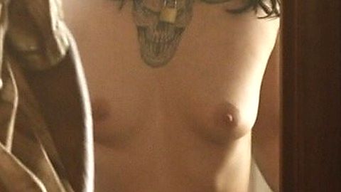 Pic: Sheila Vand in 68 Kill (2017)