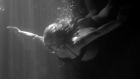 Pic: Natalie Portman in My Willing Heart (2017)