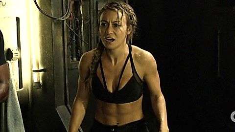Pic: Chelsey Reist in The 100 (2014)