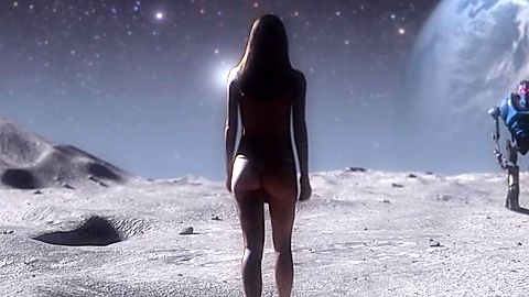 Pic: Sarah Butler in Moontrap: Target Earth (2017)