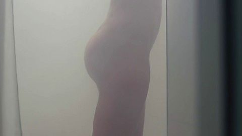 Pic: Katarina Čas in The Rift (2016)