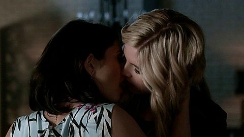 Pic: Niki Koss in Famous in Love (2017)